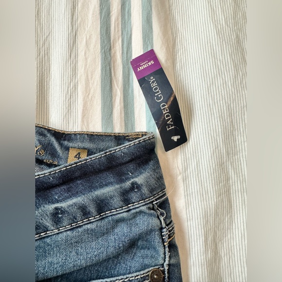 NWT Faded Glory Size 4 Skinny Jeans - Picture 4 of 5